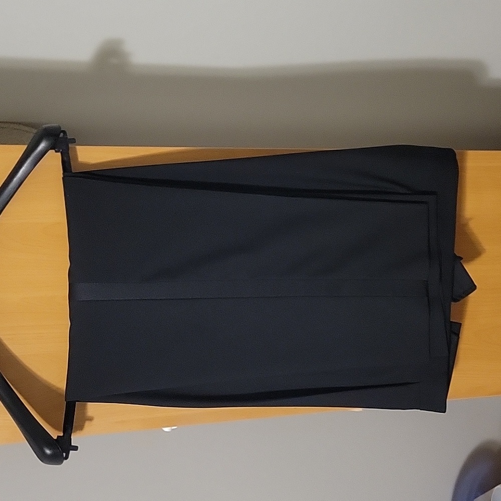 Tuxedo - Picture 3 of 6